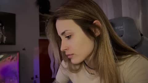 Snapshot of aviva_faith chatting on 03/04/25, 01:23 Aviva online show from 03/04/25, 01:23