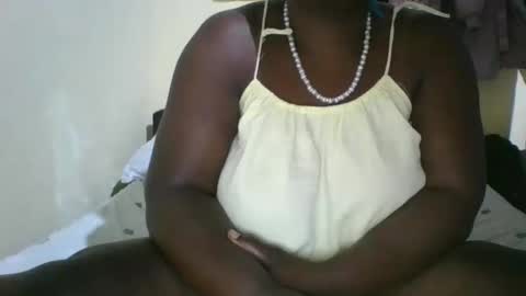 avril254 online show from 10/25/25, 12:07