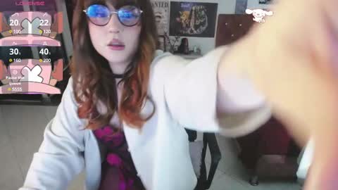 Snapshot of avril2809 chatting on 02/16/25, 02:53 Abril online show from 02/16/25, 02:53