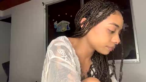 Avril online show from 02/21/25, 12:27