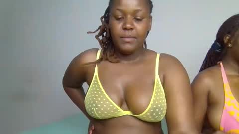 Snapshot of avril_lily chatting on 02/24/26, 12:36 Avril online show from 02/24/26, 12:36