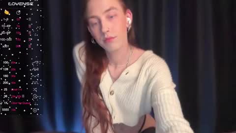 avril_pearly_ online show from 01/10/25, 07:43