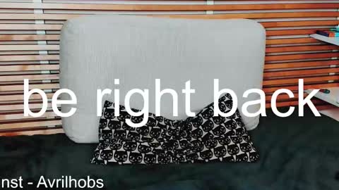 Avril online show from 02/12/25, 11:07