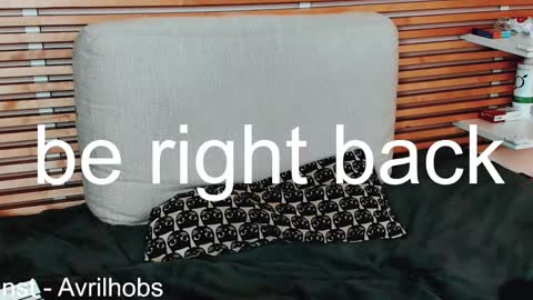 Avril online show from 02/26/25, 12:03