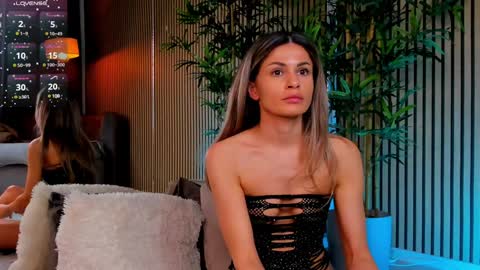 AVRILL CYRUX online show from 01/21/25, 02:37