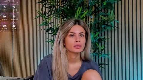 AVRILL CYRUX online show from 03/07/25, 07:19