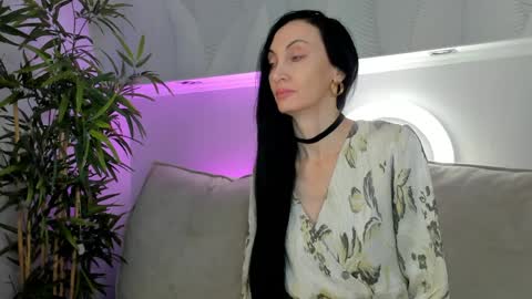 Snapshot of avrora_mars chatting on 04/11/26, 01:21 Avrora online show from 04/11/26, 01:21