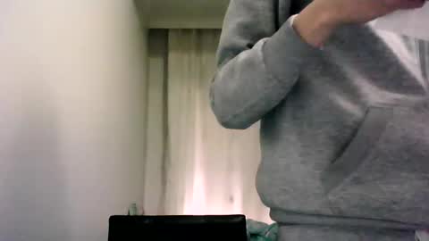 awesenheit online show from 12/31/24, 01:19