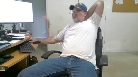 Snapshot of awesnead chatting on 07/23/26, 05:22 awesnead online show from 07/23/26, 05:22