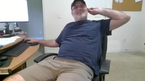 Snapshot of awesnead chatting on 07/29/26, 07:01 awesnead online show from 07/29/26, 07:01
