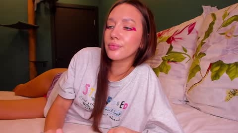 Awgustina online show from 12/30/24, 02:19