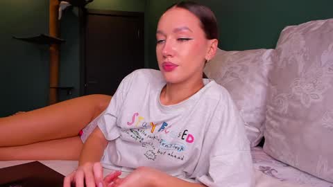 Awgustina online show from 01/24/25, 12:41