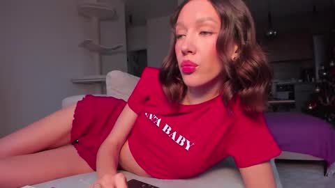 Awgustina online show from 12/22/25, 08:44