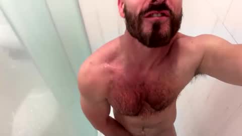 Snapshot of awquick chatting on 10/14/25, 11:33 Nick online show from 10/14/25, 11:33