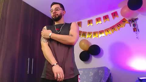 Independiente Model online show from 12/19/25, 07:10