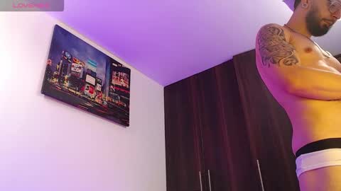 Independiente Model online show from 03/09/26, 02:32