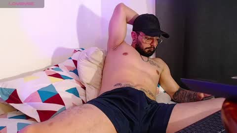 Snapshot of axel_7070 chatting on 07/28/26, 08:45 Independiente Model online show from 07/28/26, 08:45