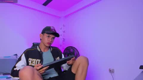 AXEL online show from 10/24/25, 11:39