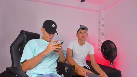 AXEL online show from 11/17/25, 07:19