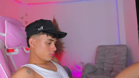Snapshot of axel_cody_ chatting on 05/25/26, 04:13 AXEL online show from 05/25/26, 04:13