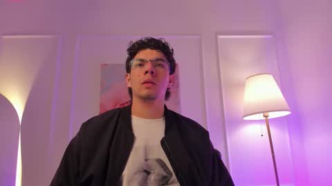 Yooung King  online show from 02/15/26, 11:30