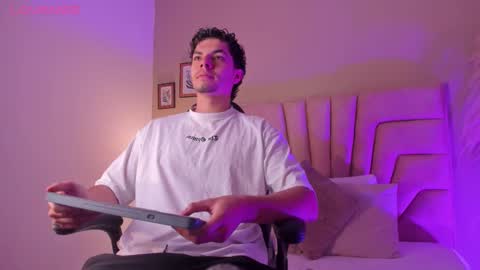 Yooung King  online show from 03/02/26, 11:50