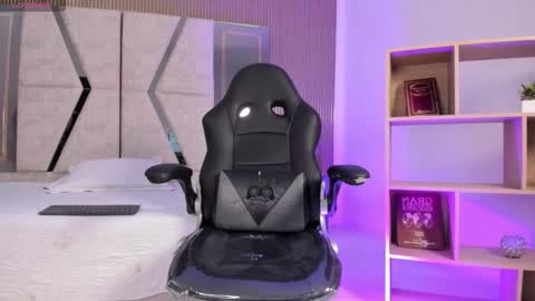 axel_grey_ online show from 02/27/26, 01:11