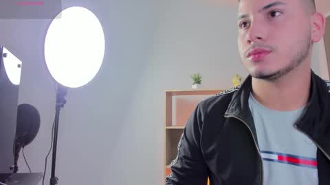 axel_grey_ online show from 03/14/26, 12:21