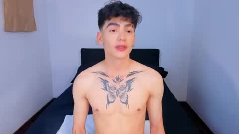 Axel online show from 08/08/26, 10:23