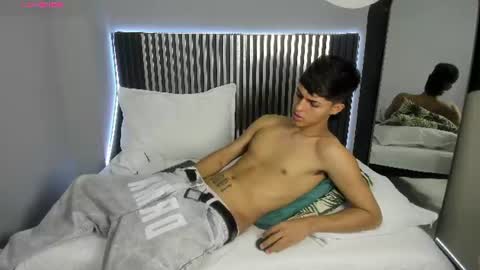 A X E L  online show from 06/11/26, 08:40