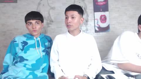 axel_milo_and_kairo online show from 12/03/25, 03:25