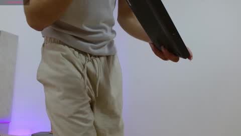 AXEL  online show from 11/12/25, 11:54