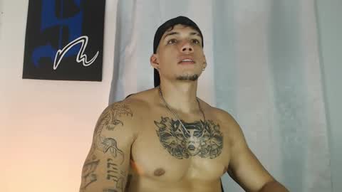 INDEPENDENT MODEL  online show from 01/31/25, 07:51