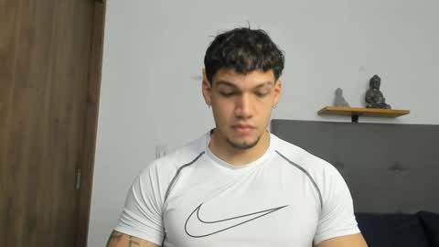 INDEPENDENT MODEL  online show from 09/29/25, 01:38