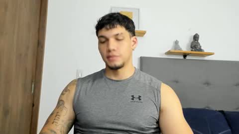 INDEPENDENT MODEL  online show from 10/01/25, 10:49