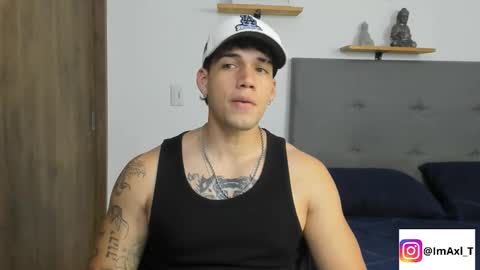 INDEPENDENT MODEL  online show from 11/21/25, 06:01