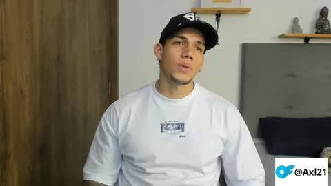 INDEPENDENT MODEL  online show from 12/03/25, 08:29