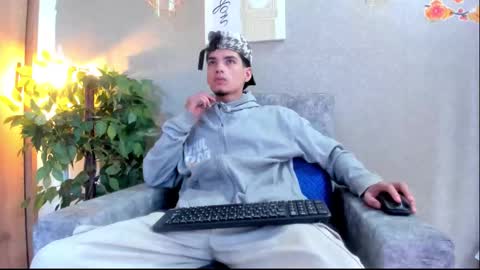 axel  online show from 10/08/25, 06:05