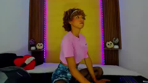 Snapshot of axelfox_ chatting on 03/11/25, 01:05 axelfox_ online show from 03/11/25, 01:05