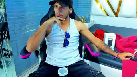 Axell Cross2 online show from 02/11/25, 11:01