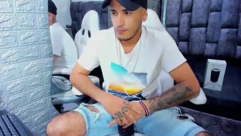 Axell Cross2 online show from 02/22/25, 10:31