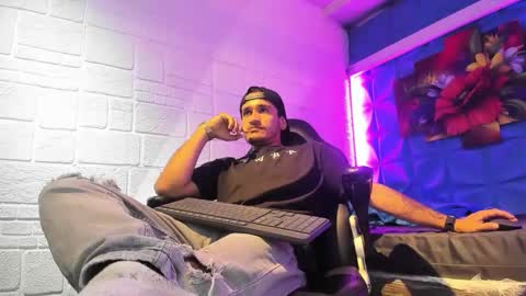 Axell Cross2 online show from 10/06/25, 03:26