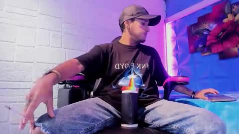 Axell Cross2 online show from 10/08/25, 02:25