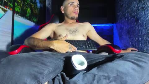 Axell Cross2 online show from 04/12/26, 01:54