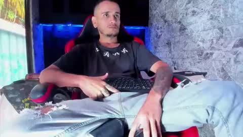 Axell Cross2 online show from 04/17/26, 01:25