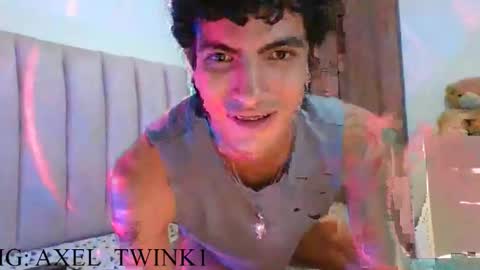 Axel  online show from 11/14/25, 01:59