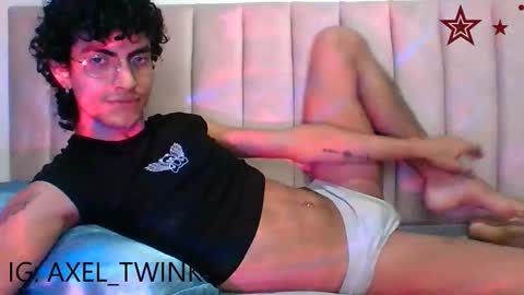 Axel  online show from 02/09/26, 03:32