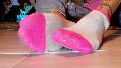Snapshot of axellcollins chatting on 12/25/24, 10:16 im your little femboy ALEX online show from 12/25/24, 10:16