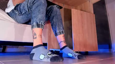 Snapshot of axellcollins chatting on 01/24/25, 08:22 im your little femboy ALEX online show from 01/24/25, 08:22