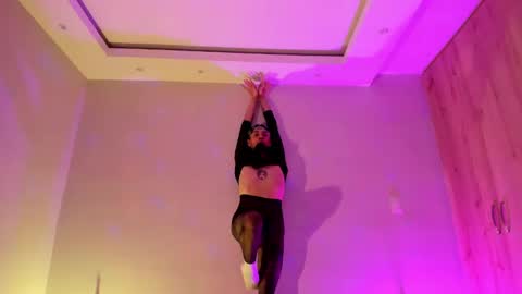 Snapshot of axellcollins chatting on 03/11/25, 01:48 im your little femboy ALEX online show from 03/11/25, 01:48